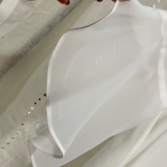 NWT! Women’s Calvin Klein Off-White Bell Sleeve Blouse Size Medium - Picture 2 of 4